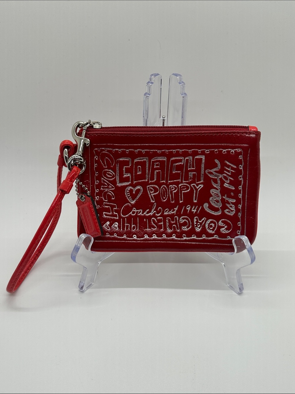 Coach♥️Poppy Patent Wristlet - Picture 3 of 9